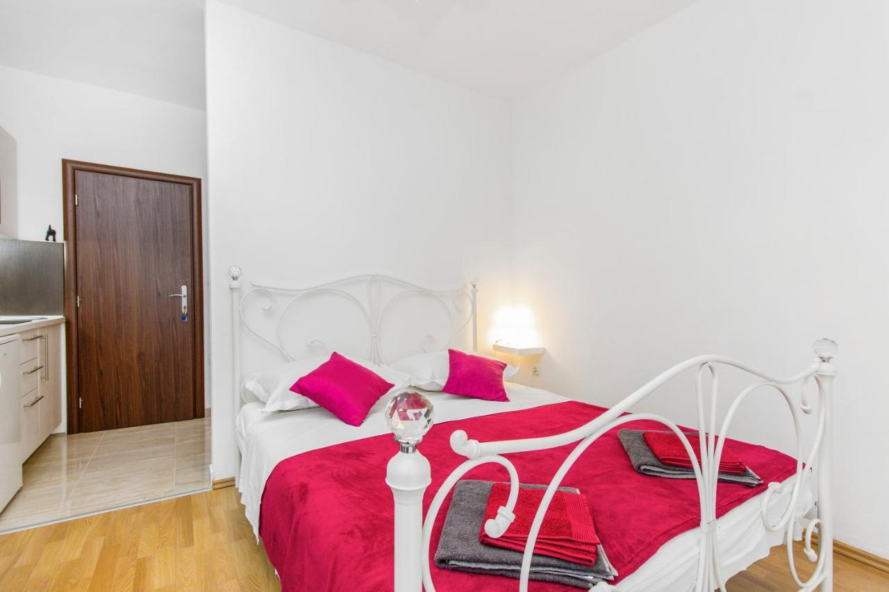 Apartmani Mariva Водице Экстерьер фото
